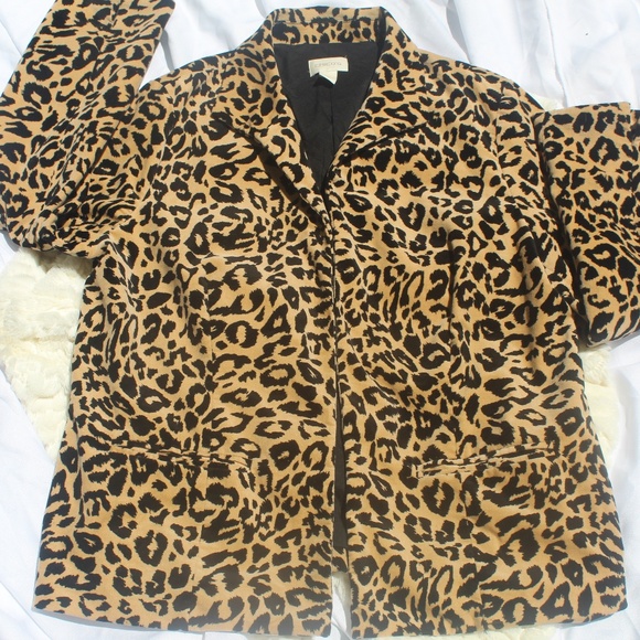 Jackets & Blazers - LEOPARD BLAZER